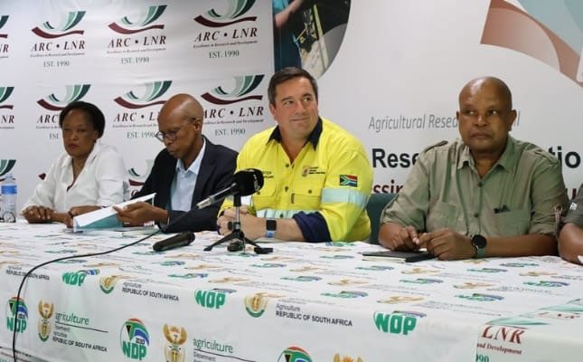 Dr-Peta,-Mooketsa-Ramasodi,-John-Steeinhuisen